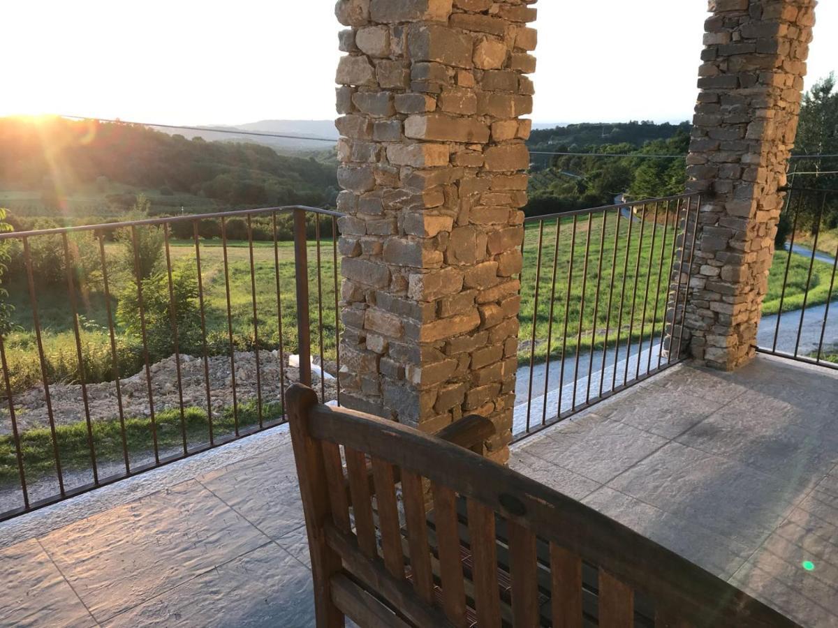 Serravalle delle Langhe La Luce Delle Colline Bed & Breakfast エクステリア 写真