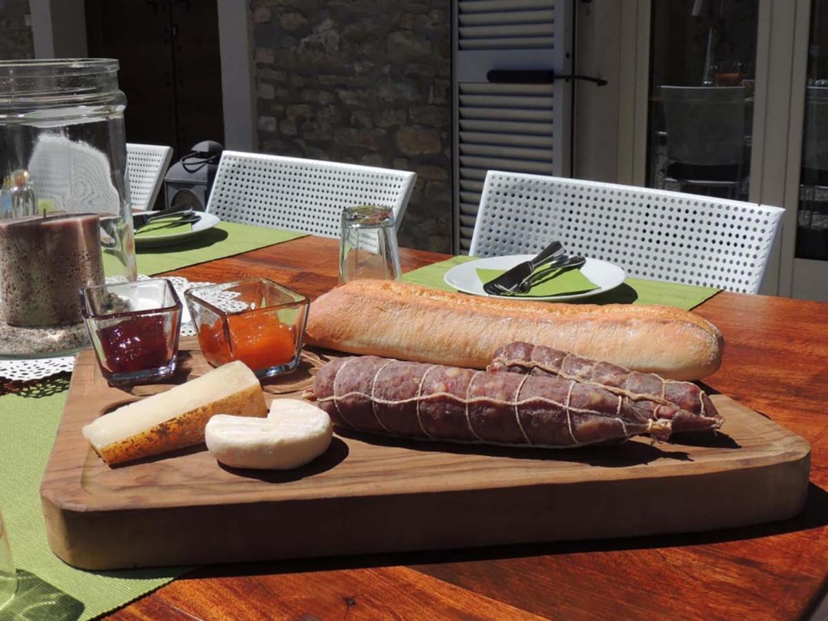 Serravalle delle Langhe La Luce Delle Colline Bed & Breakfast エクステリア 写真