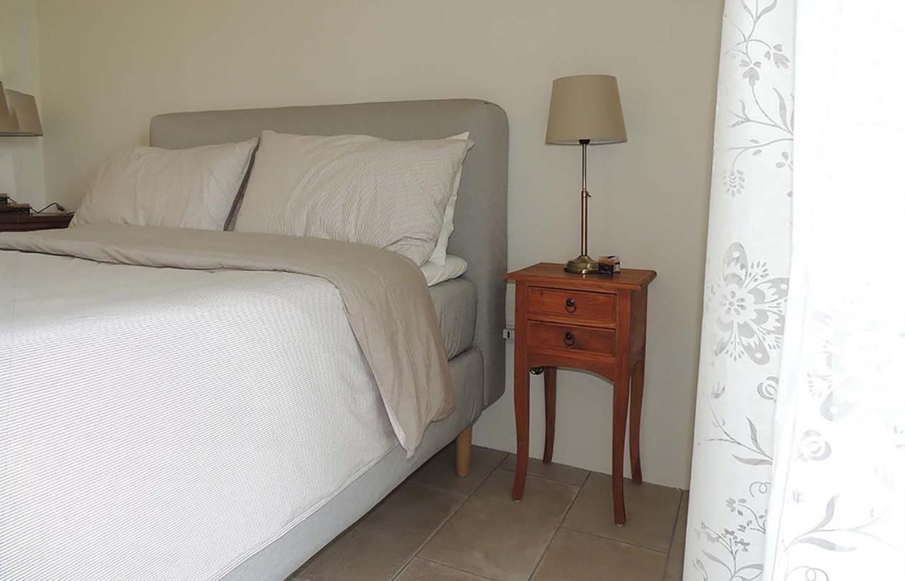 Serravalle delle Langhe La Luce Delle Colline Bed & Breakfast エクステリア 写真