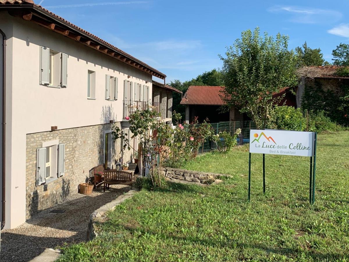 Serravalle delle Langhe La Luce Delle Colline Bed & Breakfast エクステリア 写真