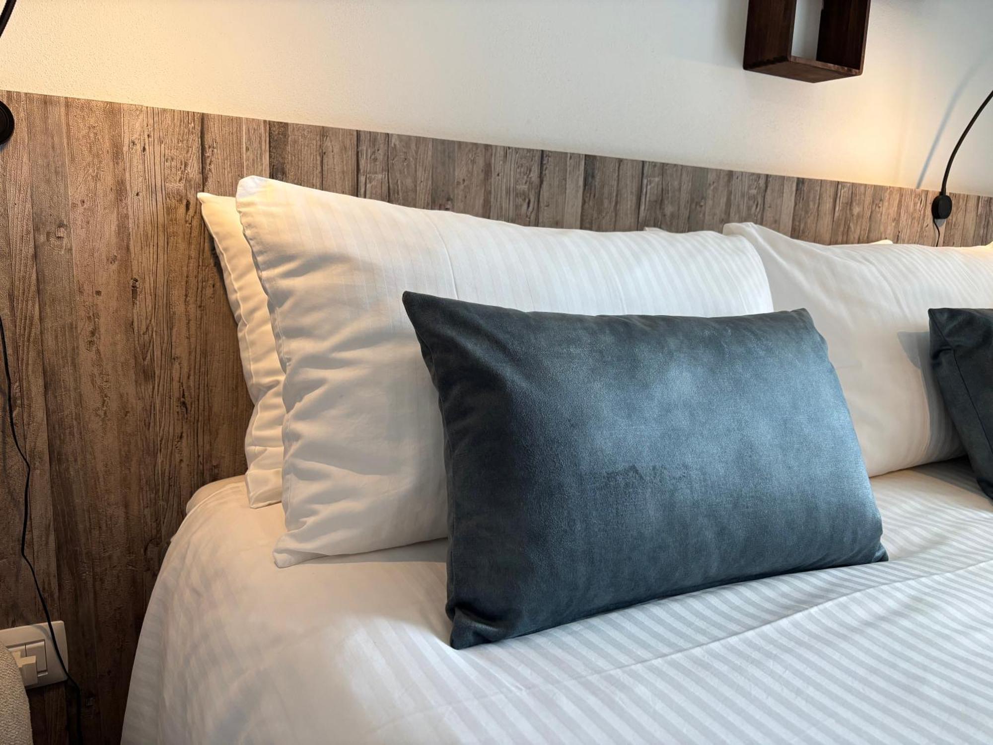 Serravalle delle Langhe La Luce Delle Colline Bed & Breakfast エクステリア 写真