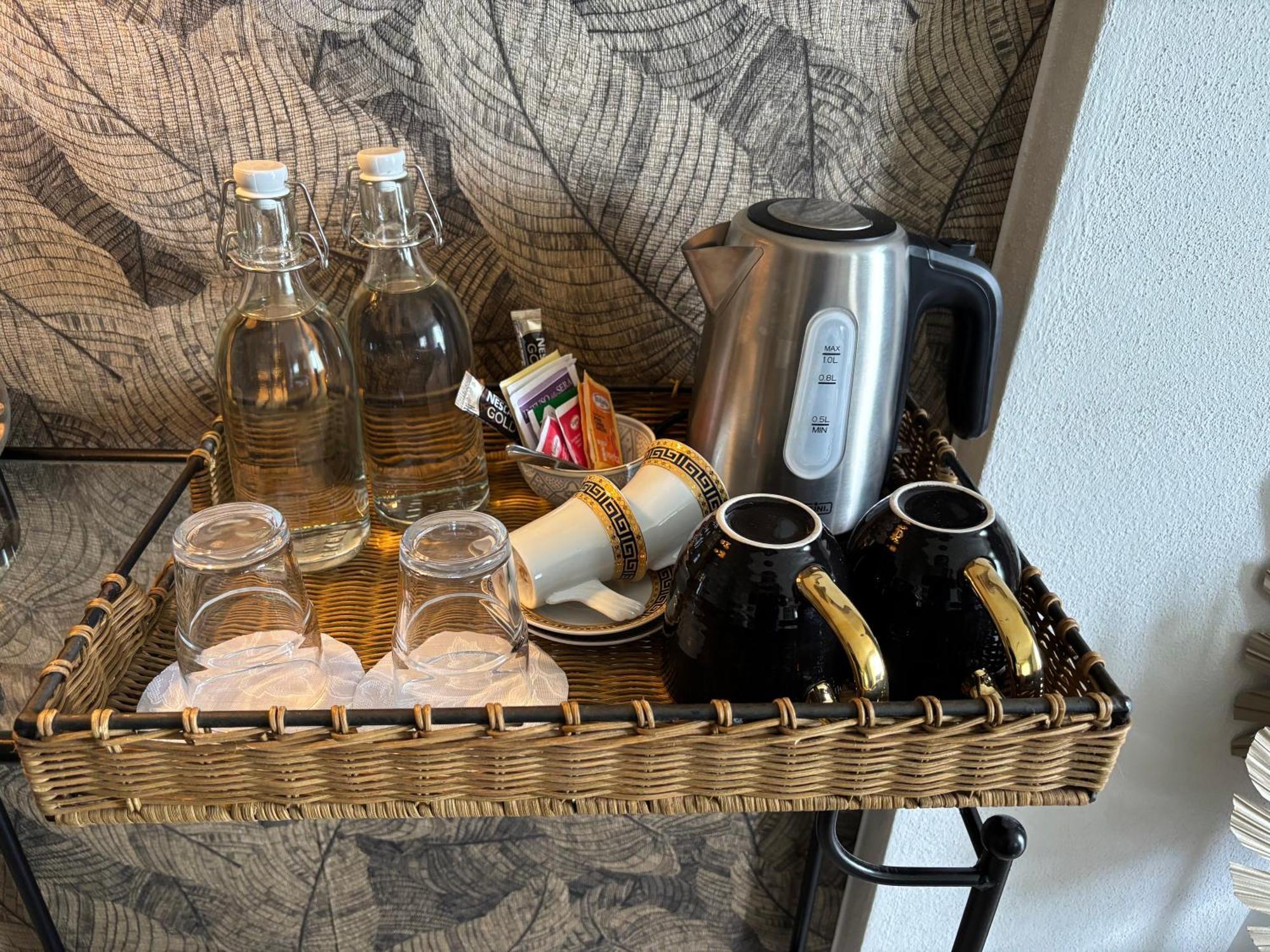 Serravalle delle Langhe La Luce Delle Colline Bed & Breakfast エクステリア 写真