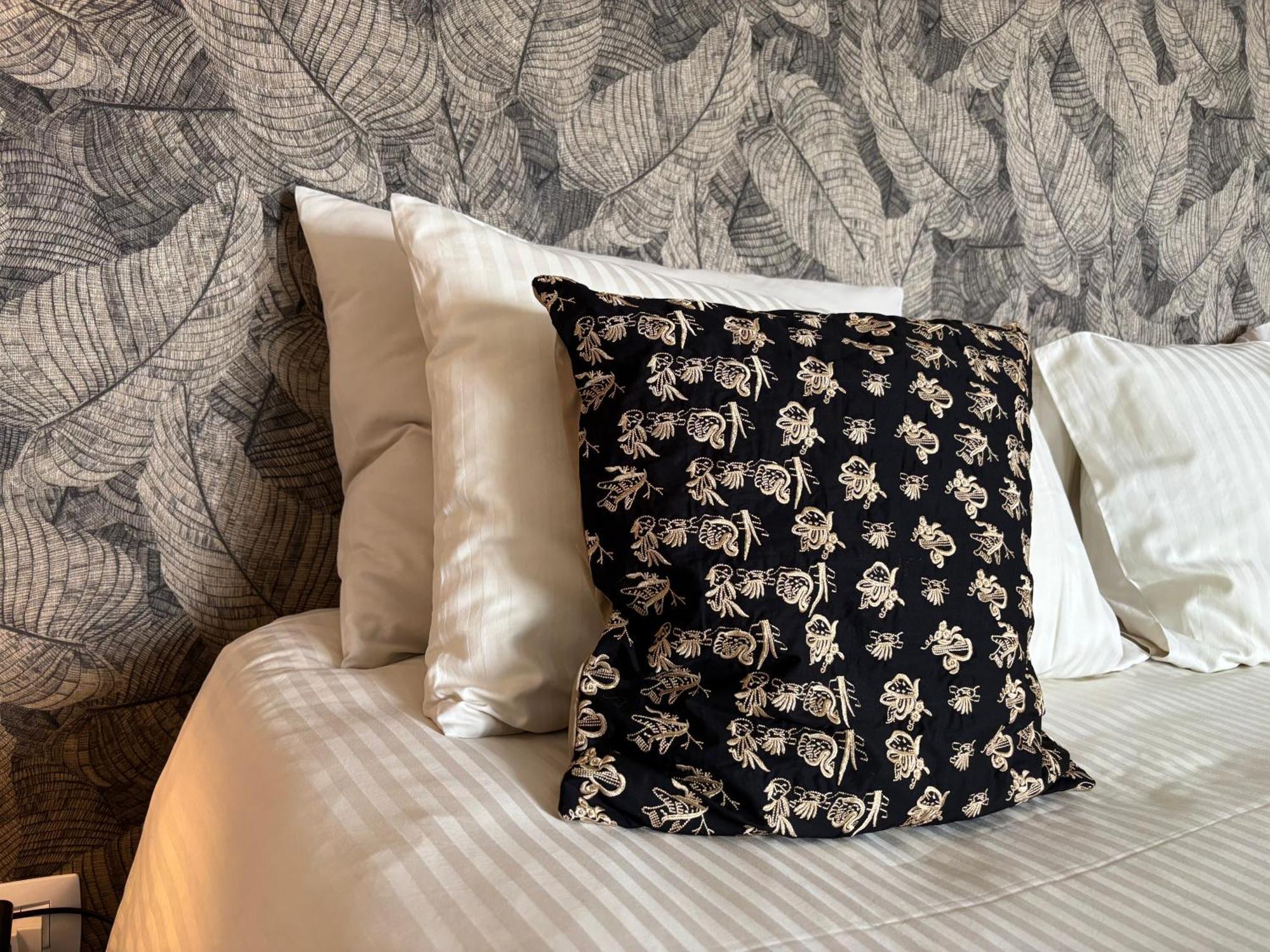 Serravalle delle Langhe La Luce Delle Colline Bed & Breakfast エクステリア 写真